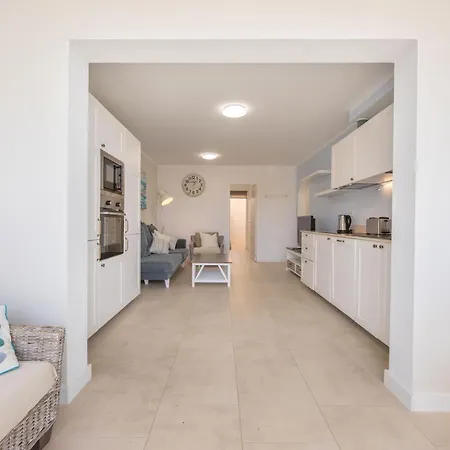 Ampio Luminoso 3 3 Bagni Giardino Quiete Wi-fi Apartamento *